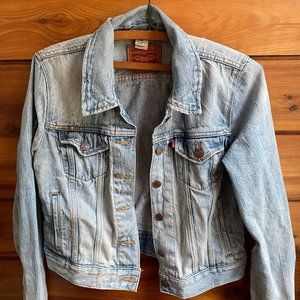 Levi's distressed trucker jacket